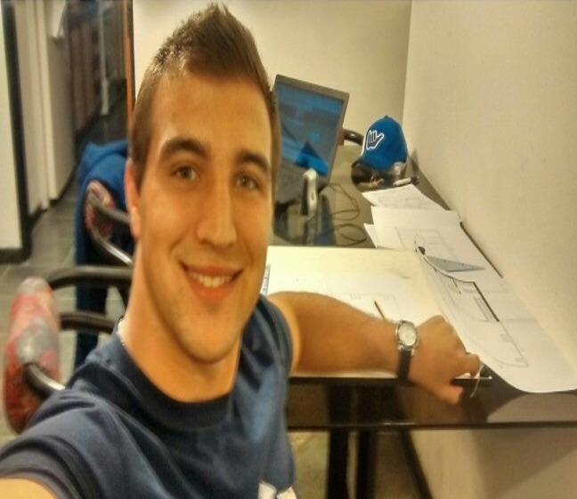 Foto Tomi para quienes somos Foto Tomi para quienes somos